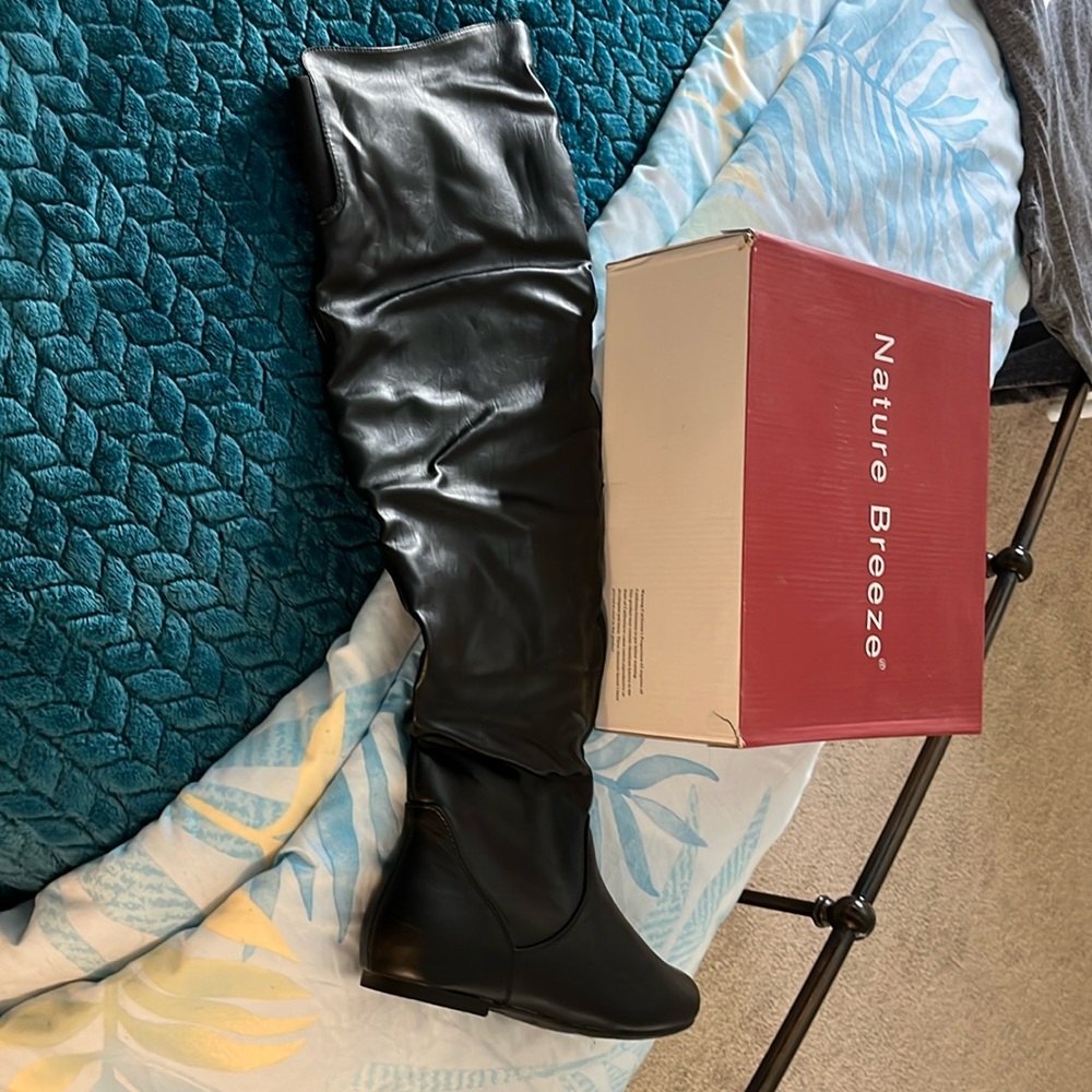 Size 8 black thigh, high nature breeze boots
